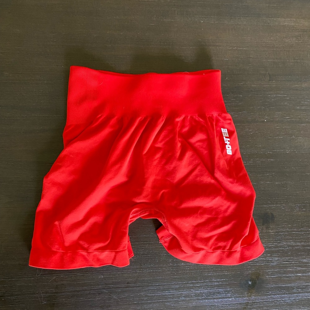 Bo+tee scrunch shorts